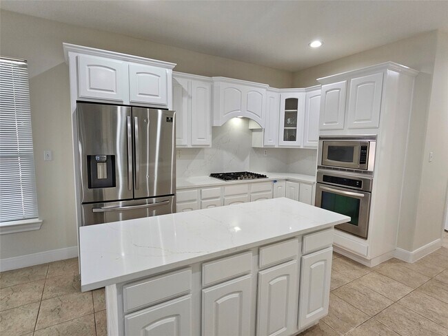 Building Photo - 12503 Rosewood Way Ln