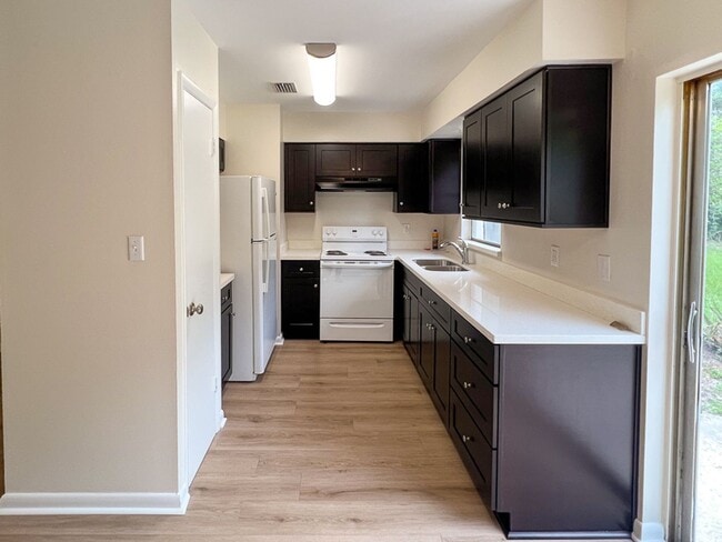 Building Photo - 3BR/1BA Pet Friendly House in NW Gainesvil...