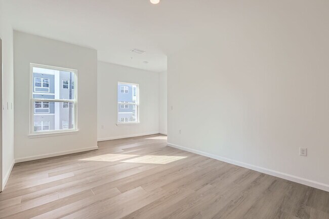 Building Photo - 1213 Southstation Pl