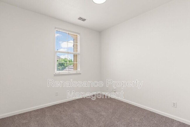 Building Photo - 339 American Farms Ave
