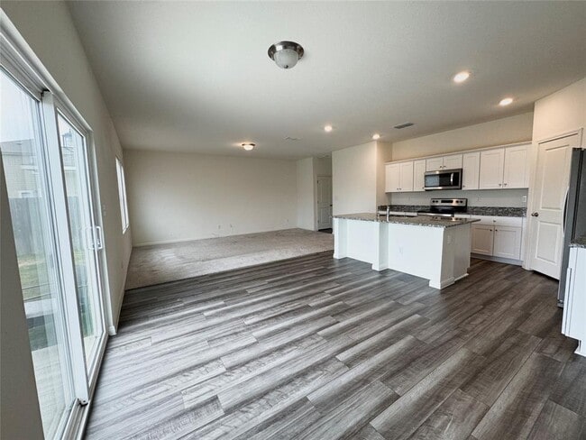 Building Photo - 102 Gemsbok Rd