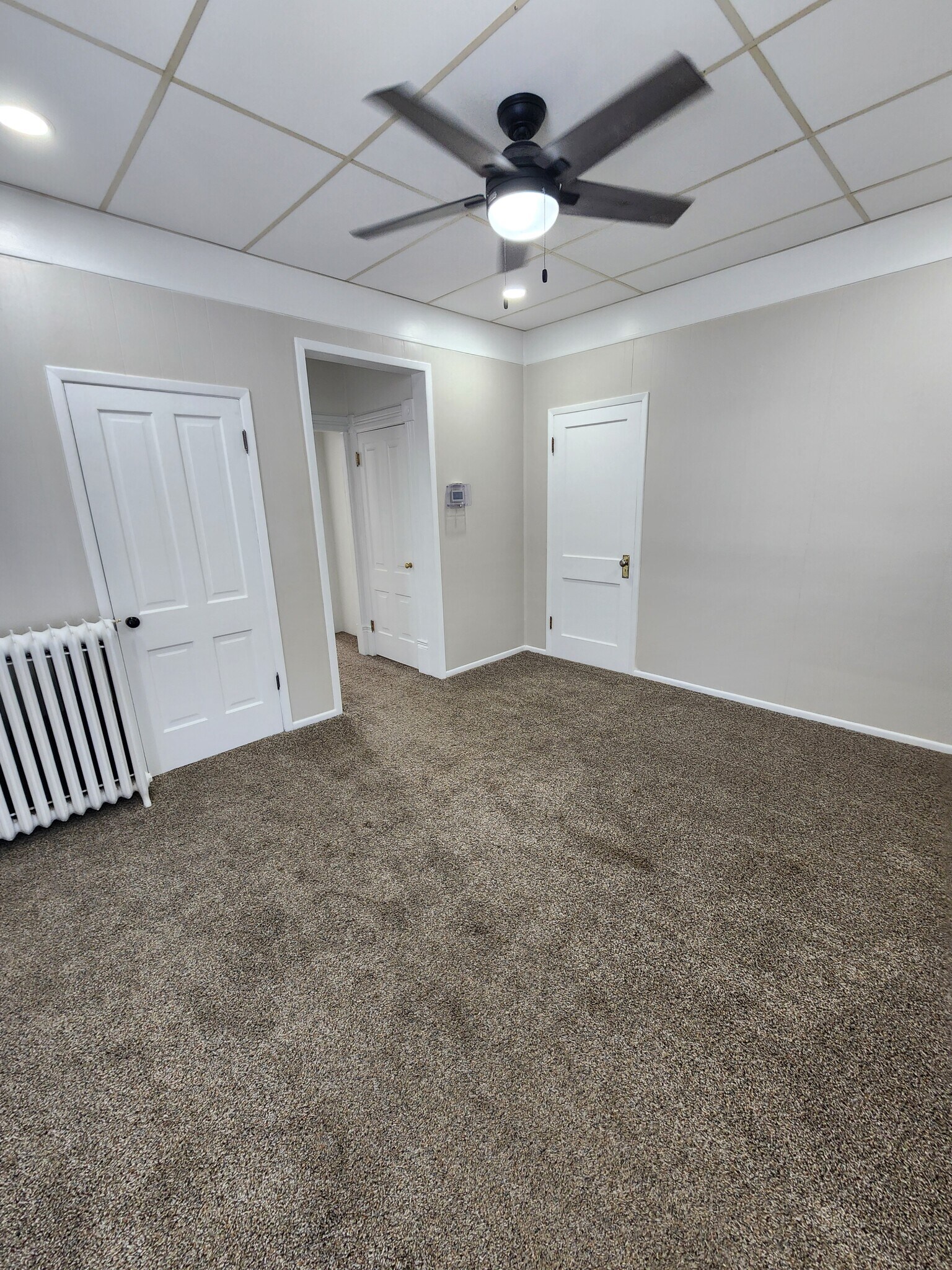 Building Photo - 302 W Elm St