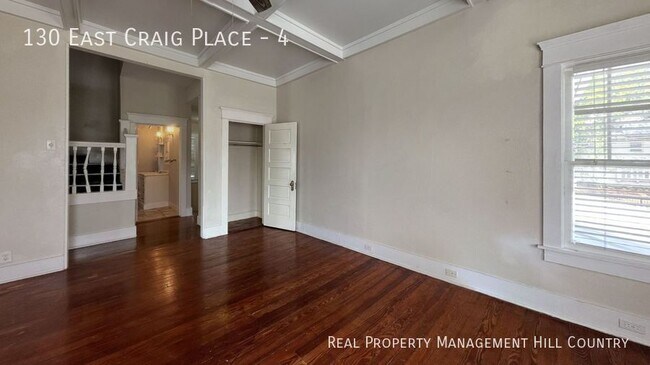 Building Photo - 130 E Craig Pl
