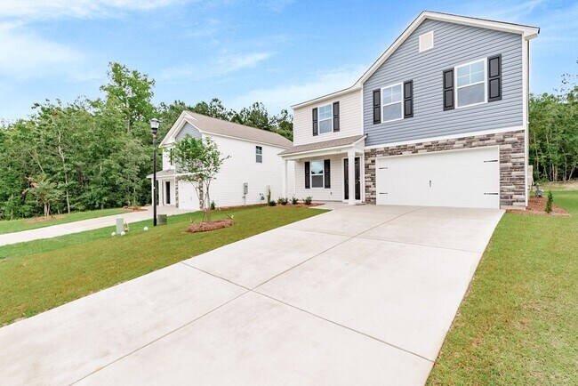 Building Photo - Discover the Perfect Blend of Comfort and ...