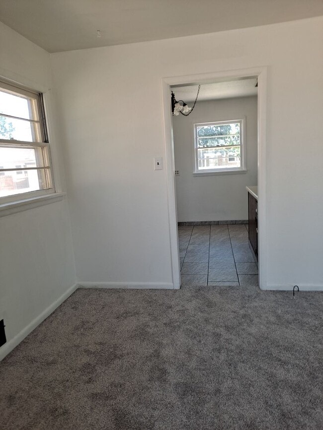 Building Photo - ALL PROSPECTIVE TENANTS MUST SUBMIT A $58 ...