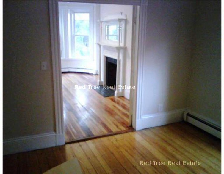 Building Photo - 127 Cedar St