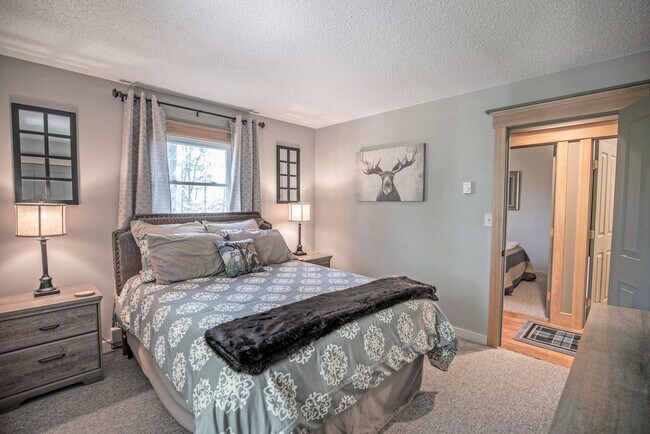 Building Photo - 32 Attitash Loop