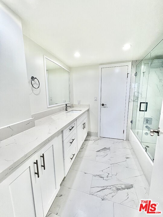 Building Photo - 468 S Roxbury Dr