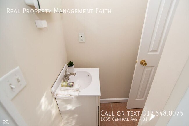 Building Photo - 1635 Central Ave