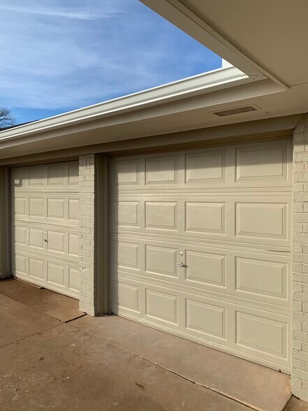 Building Photo - 217 E 30th St