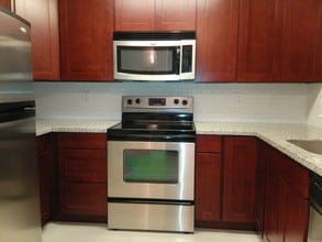 Building Photo - 5000 NW Village Park Dr