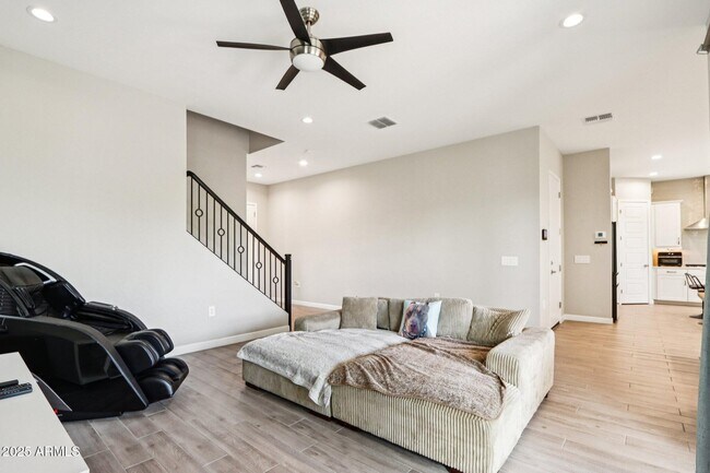 Building Photo - 4869 E Muriel Dr