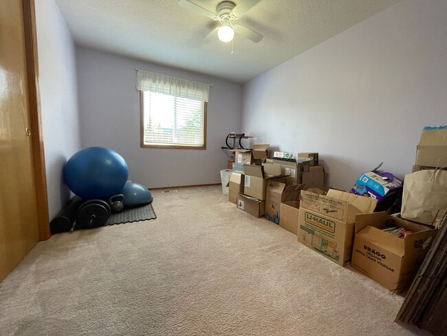 Building Photo - 3-Bedroom Home in Beaverton!