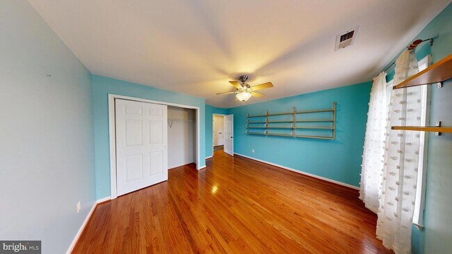 Building Photo - 43799 Abbott Pl