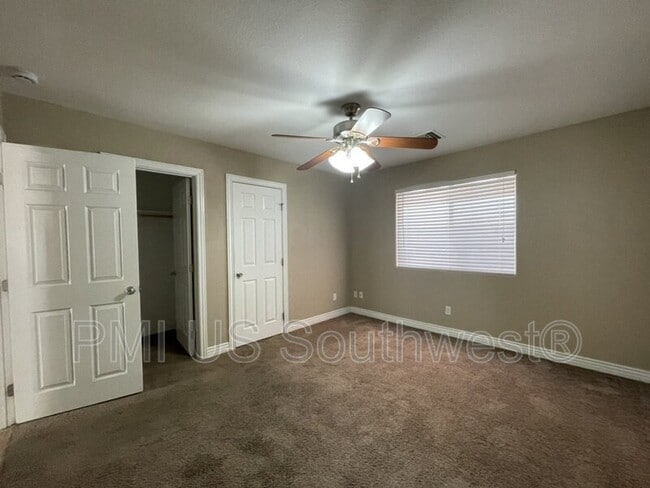 Building Photo - 2317 Acoma Pl