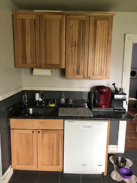 Building Photo - 43 Nichols Ave