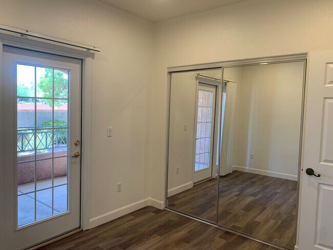 Building Photo - GATED, PRIVATE SUMMERLIN RETREAT!!