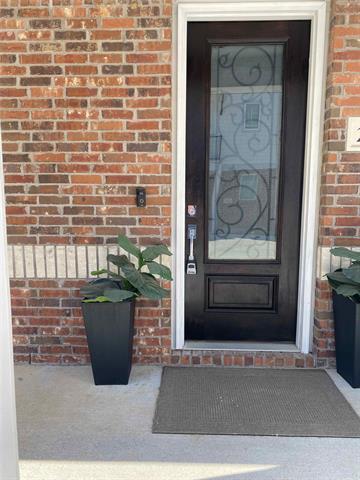 Building Photo - 203 S Village Way