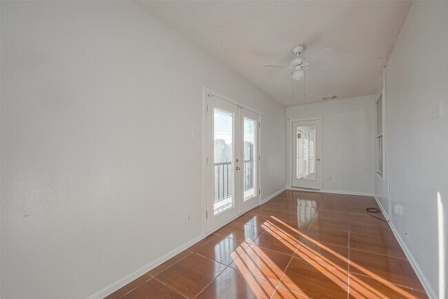 Building Photo - 9407 Demsey Mill Dr