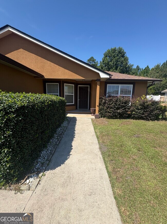 Building Photo - 603 Victorias Cir