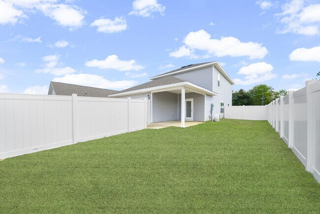Building Photo - 231 Stagerbush St