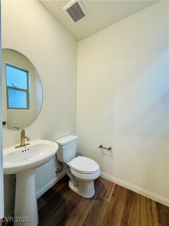 Building Photo - 1544 Little Penguin St