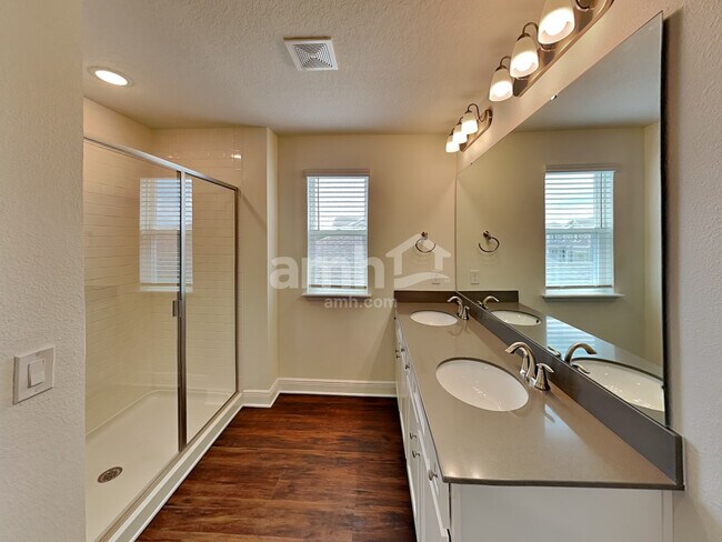 Building Photo - 2805 Ponds Trl