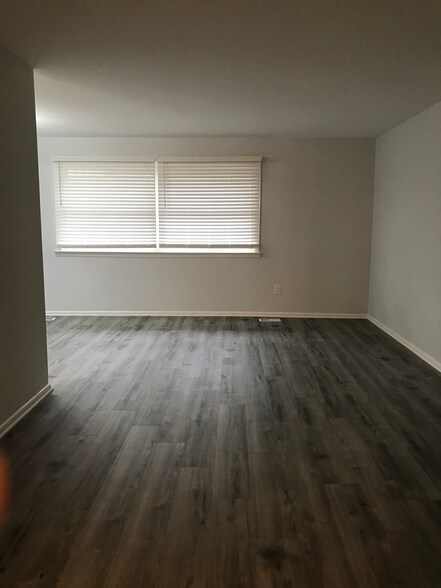 Building Photo - 650 Parlin St