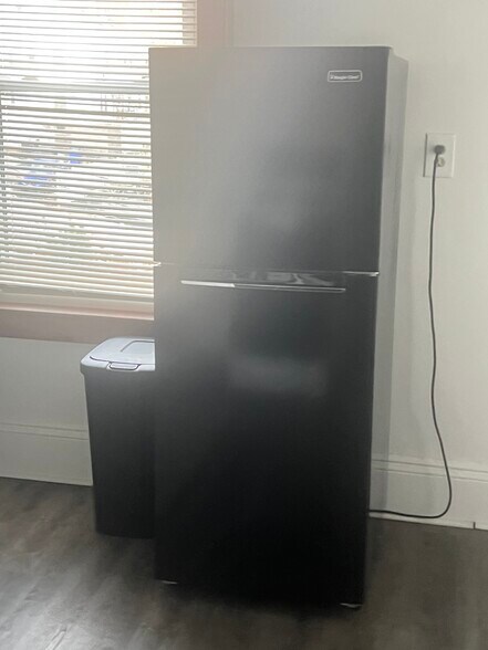 Building Photo - 3 Chamblet St