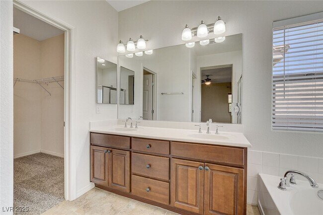 Building Photo - 9408 Vital Crest St