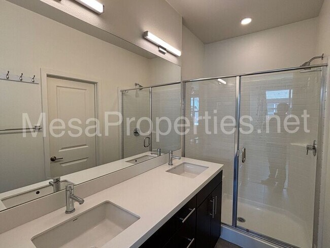 Building Photo - 11027 Serenity Dr