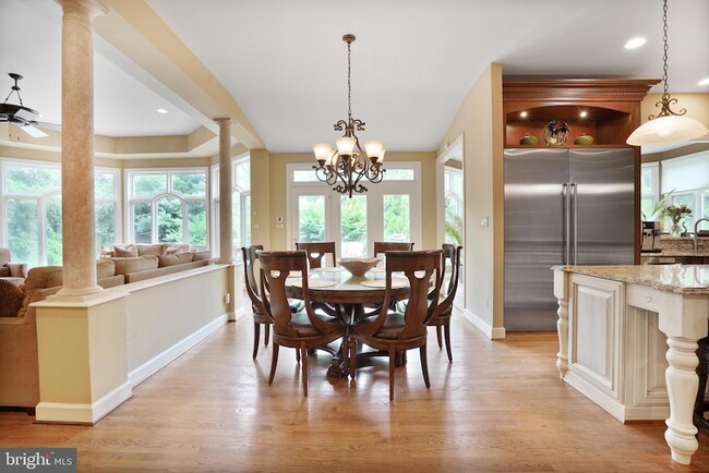 Building Photo - 9864 Walker Glen Ct