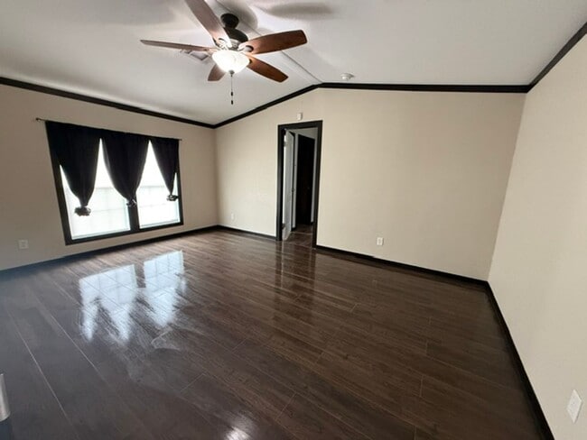 Building Photo - ? Beautifully Updated 3 Bedroom, 2 Bath Home in Bell City! ?