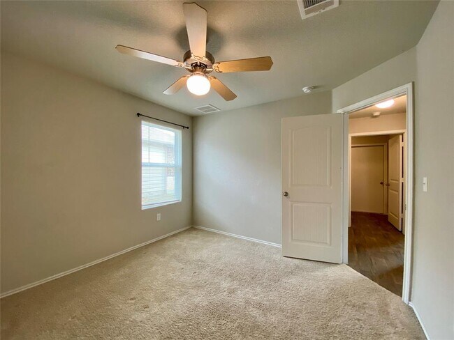 Building Photo - 5708 Shanjia Dr
