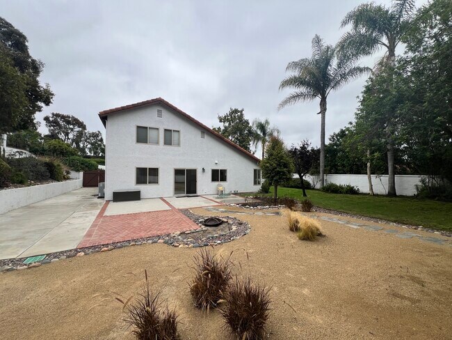Building Photo - 1302 Cadena