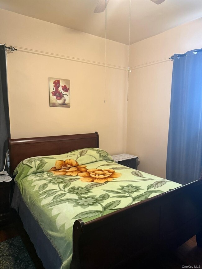 Building Photo - 610 E 26th St