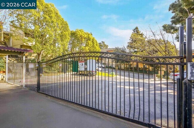 Building Photo - 1333 N Camino Alto