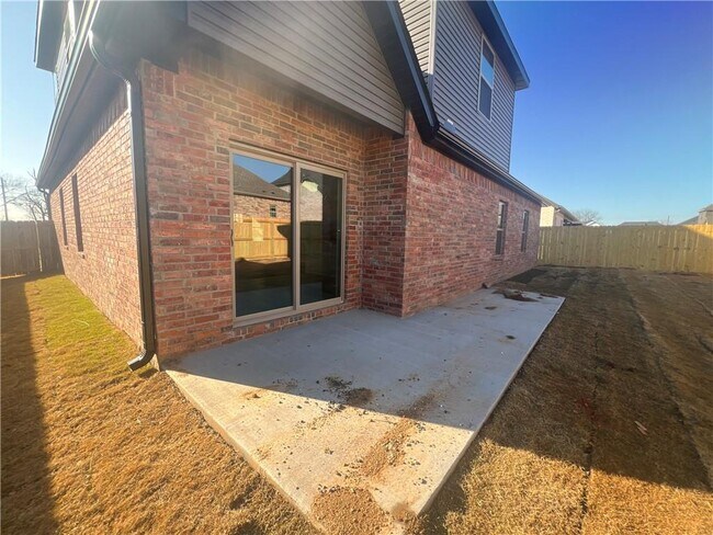 Building Photo - 7202 SW Basswood Ave