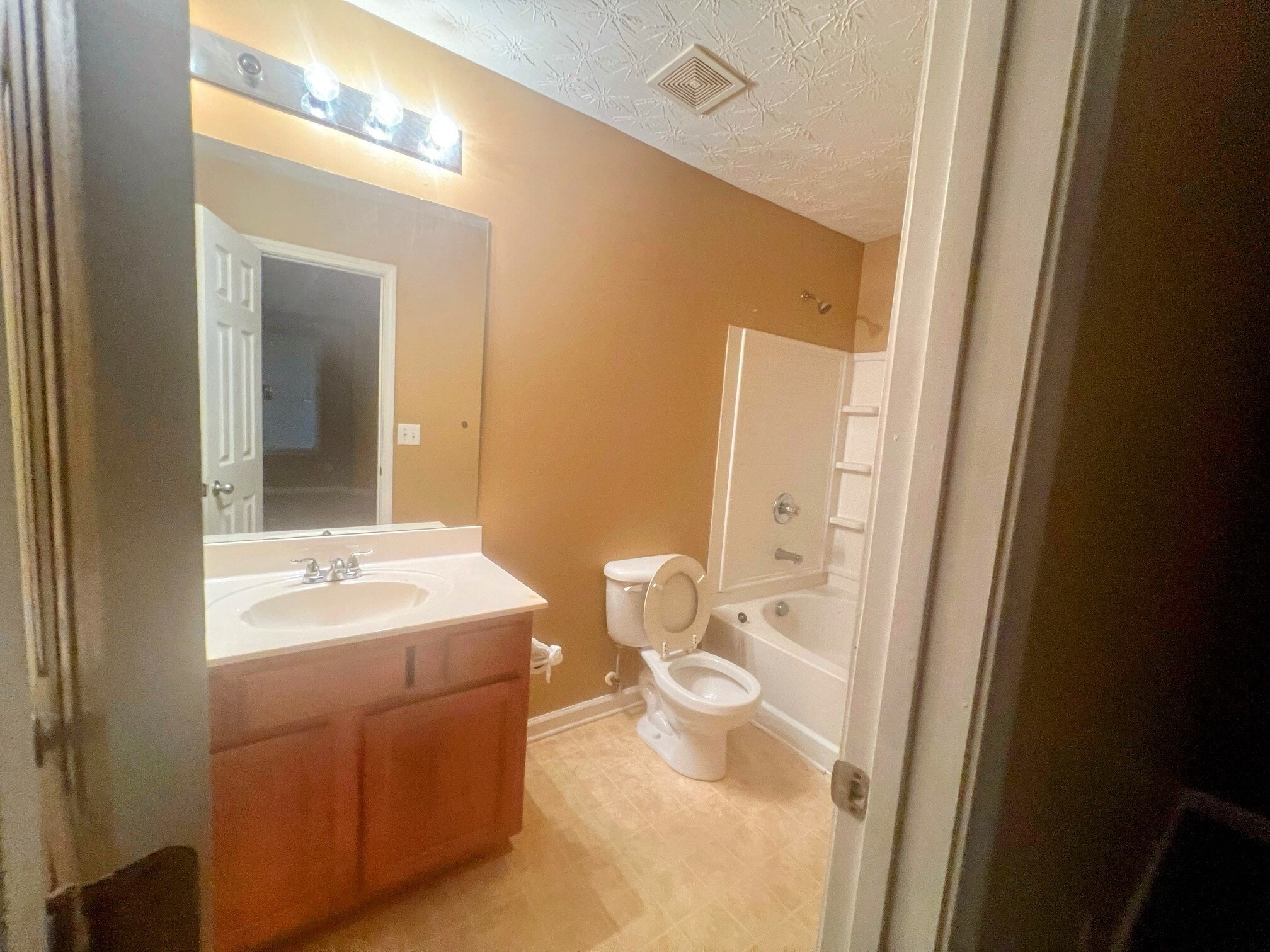 Building Photo - 2970 Vining Ridge Ln