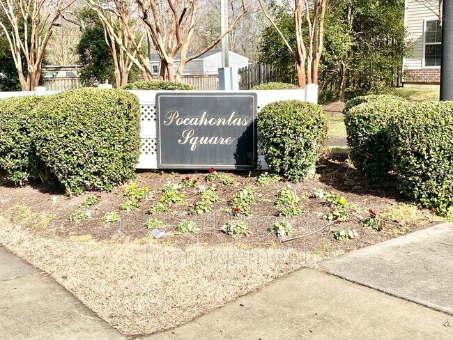 Building Photo - 1926 Algonquin Trail