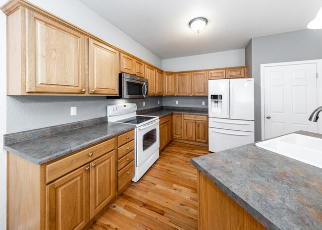 Building Photo - 5607 University Village View