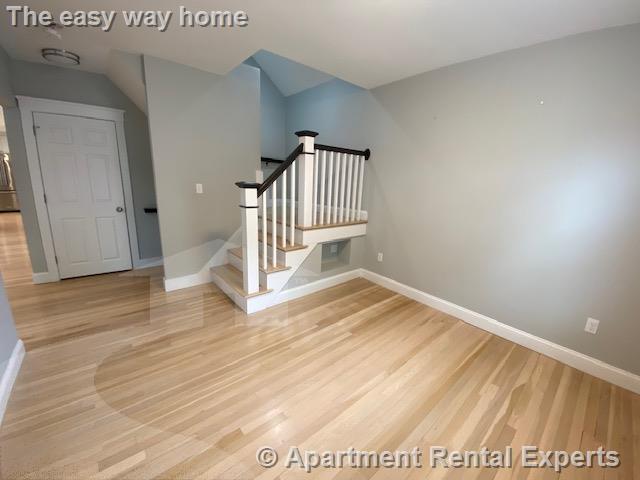 Building Photo - 41-43 Garrison Ave Unit #2