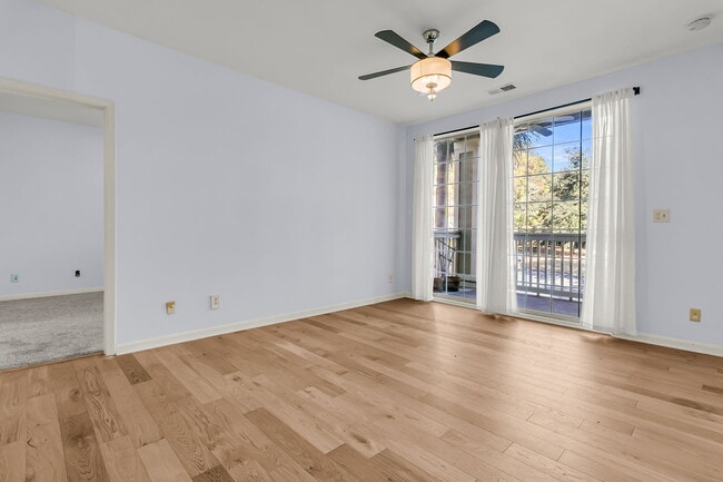 Building Photo - 1600 Long Grove Dr