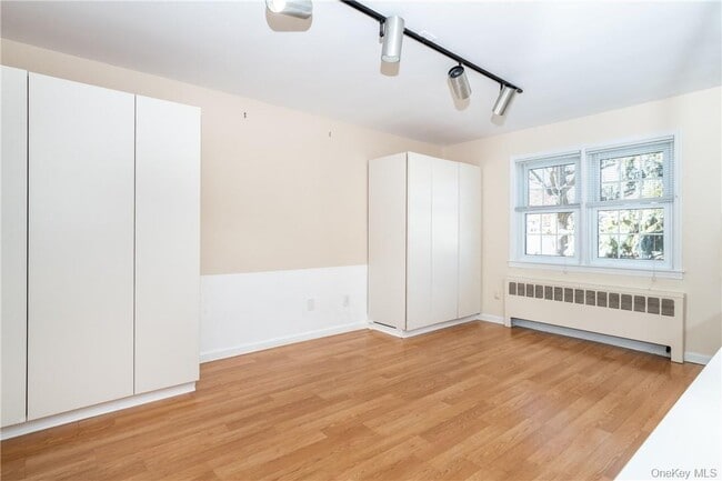 Building Photo - 89 Ridgewood Ave