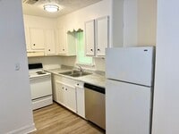 Building Photo - 1 Bed/1 Bath for Rent Near Downtown Brandon!