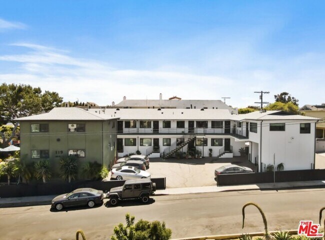 Building Photo - 119 Paloma Ave