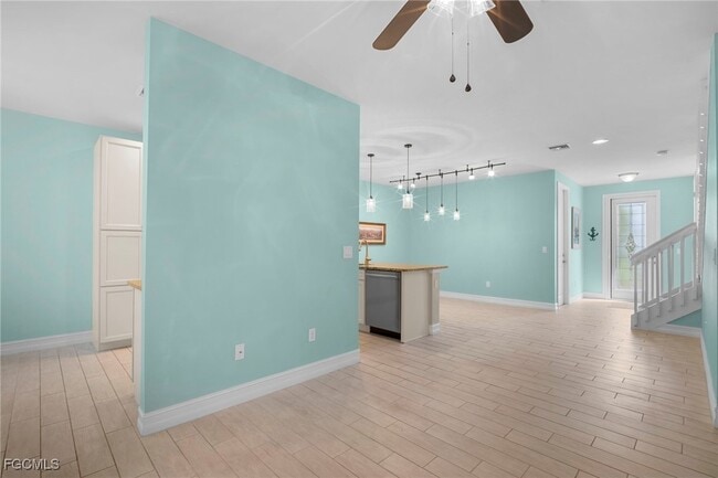 Building Photo - 15820 Portofino Springs Blvd