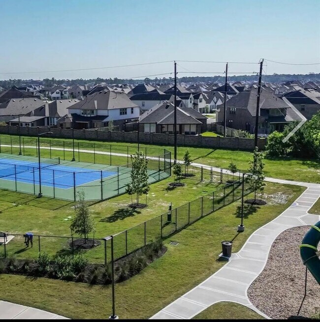 Building Photo - 15419 Royce Holly Dr