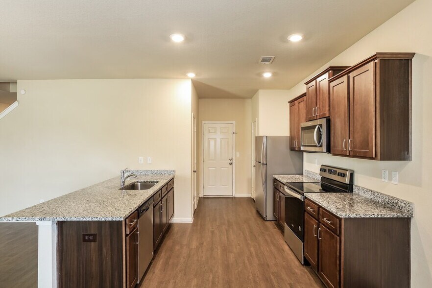 Building Photo - 3343 Clawing Hawk Way