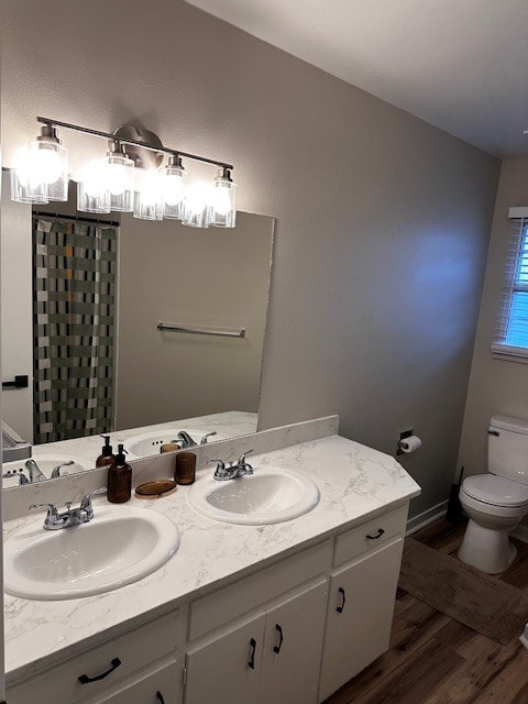 Upstairs BR with bathtub - 928 W Lake St
